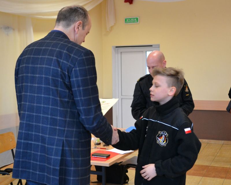 Zwycięzca w kategorii klas 1 -6 SP Oliwier Kosiński