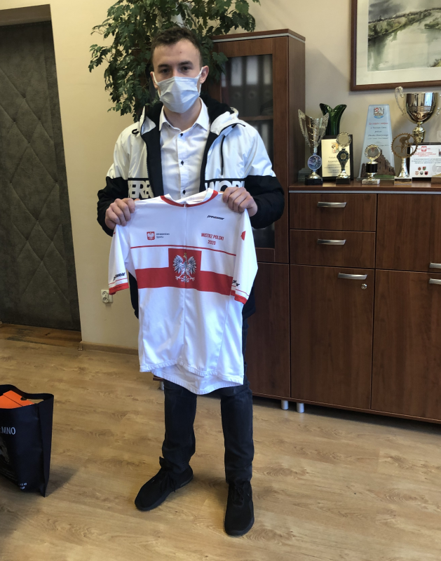 spotrowiec TDobrzyński prezent...